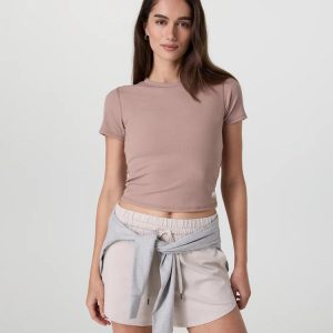 Vuori Pose Fitted Tee – Women’s